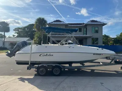2002 Cobia 236 Center Console Deck Boat Price Reduced