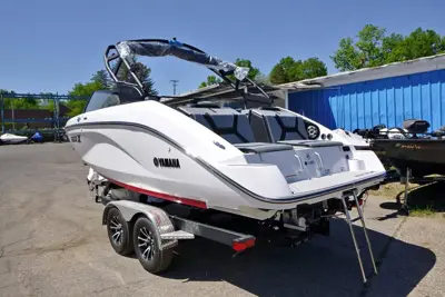 2026 Yamaha Wake boat (400hp) 222xd
