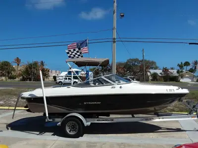 2014 Stingray 208LR Bow Rider Only 48hrs w/Trailer