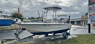 2001 Century 2100 Bay Boat