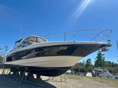 2004 Regal 4260 Yacht
