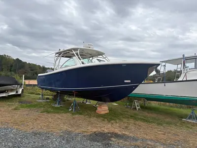 2017 Sailfish 325 DC