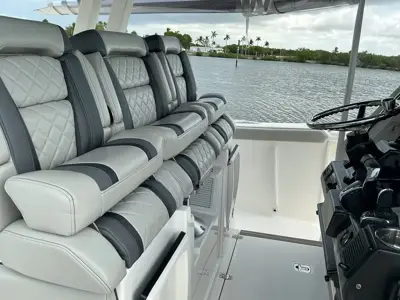 2022 Pursuit S 358 Sport