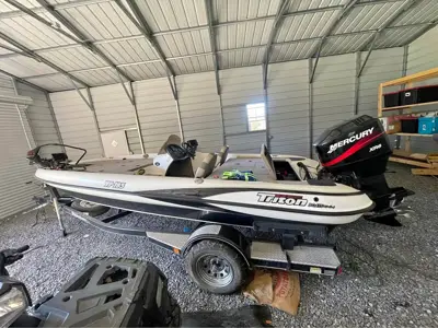 2002 Triton TR-185