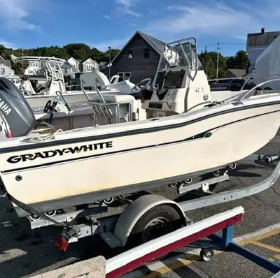 2001 GRADY WHITE 18 center console