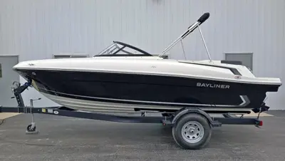 2025 BAYLINER VR4