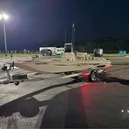 18ft Xpress Tunnel Hull