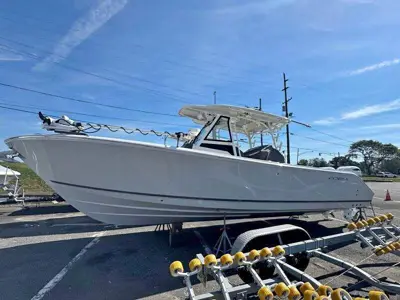 2026 COBIA 305CC