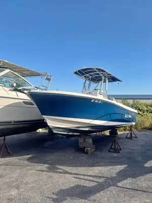 2015 Edgewater 228CC Center Console