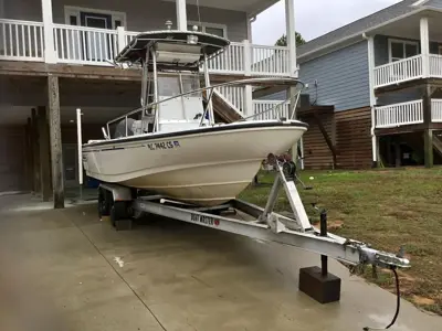 1996 Boston Whaler Outrage