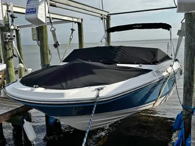 2021 SPX-210 Sea Ray Boat with 200 Ho Mercury Outboard Engine