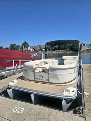 2003 BENNINGTON tri toon