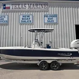 2027 Robalo 246 Cayman