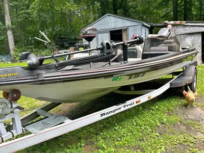 Ranger 365v boat