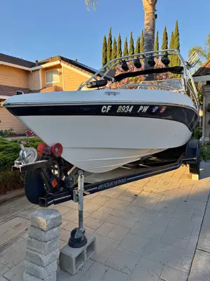 2002 Four Winns Horizon 200