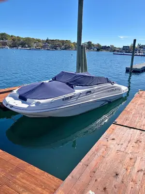 2007 Four Winns 23' Deck Boat with Trailer – Turnkey