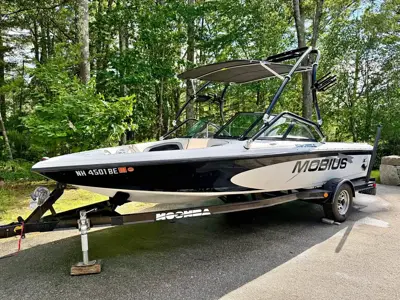 2000 Moomba mobius
