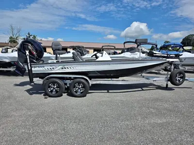 2027 Xpress X19 Pro Bass Boat, Yamaha Vmax 200 SHO