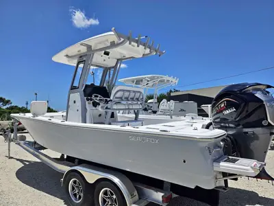2026 Seafox 251 Bay