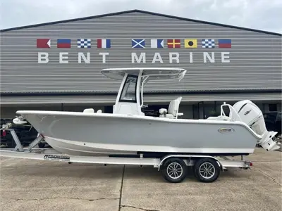 2027 Sea Hunt ULTRA 245 SE