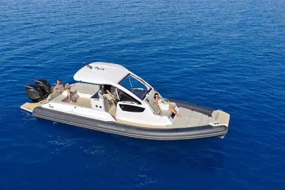 2027 Ranieri Cayman 41 Hard Top