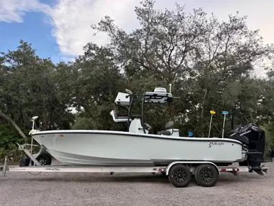 2019 Yellowfin 26 hybrid