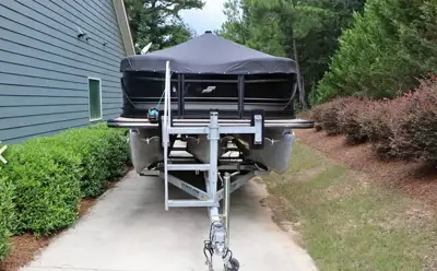 2022 StarCraft sls-3 tritoon |24’