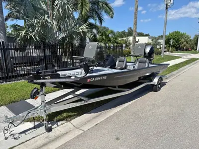 2025 Xpress h20c hyper-lift crappie series