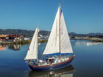 38' Camper and Nicholson 38' Ketch
