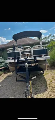 2012 Sun Tracker Bass Buggy 18