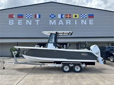 2027 Sea Hunt ULTRA 235 SE