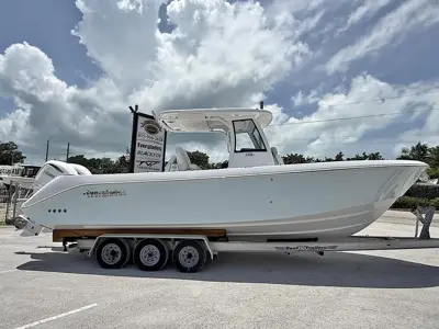 2027 Everglades 315 cc