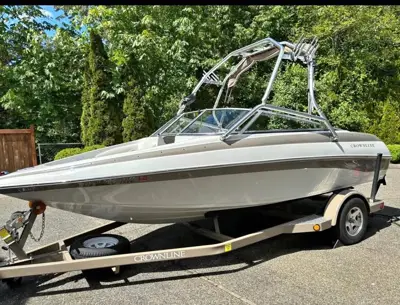 2005 CROWNLINE 18BR