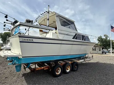 1985 Marinette 28 Express