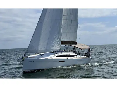 34' Jeanneau 349