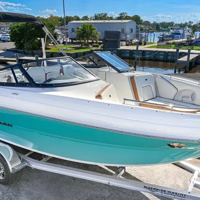 2027 Stingray 22DC