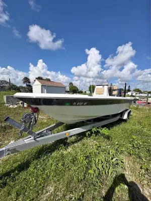 2019 NauticStar 2400 sport