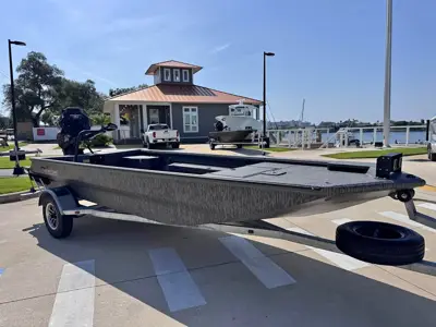 2027 Gatortail 18/60 Extreme Series