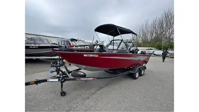 2023 Tracker 19 Targa