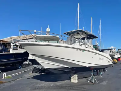 2002 Boston Whaler 270 Outrage