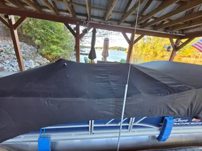 2021 Sun Tracker Pontoon 20 foot party barge