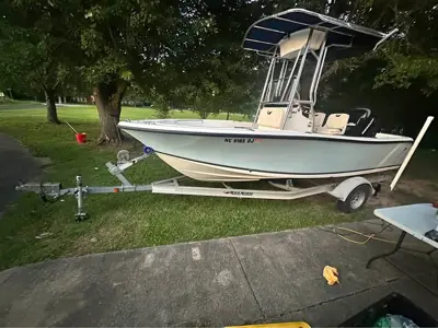 2008 Mako 186 center console 18ft