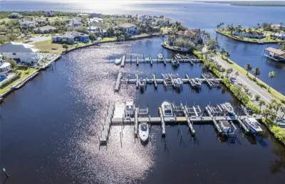 Boat Dock For Rent in Port Charlotte Punta Gorda, Florida at Grassy Point Yacht Club