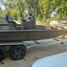 2024 Xpress h20bay
