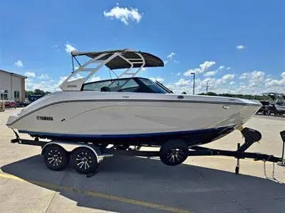 2026 YAMAHA 222SE