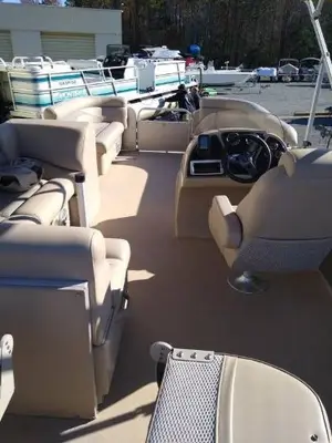 Sweetwater 2286 SW 23ft Electric Pontoon Boat Q789712