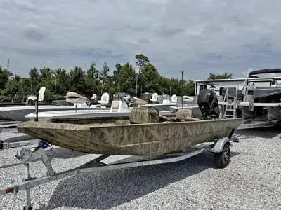 2027 Lowe Boats Roughneck 1860SC 🤘
