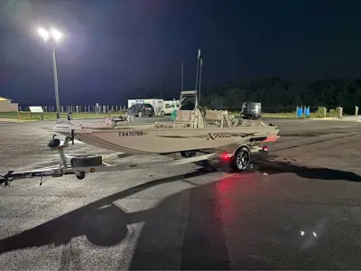 18ft Xpress Tunnel Hull