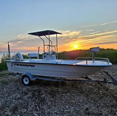 2027 TRIUMPH 1700 Center Console SKIFF best family fun boat ever made! perfect for fishing, crabbing, waterskiing or tubing.