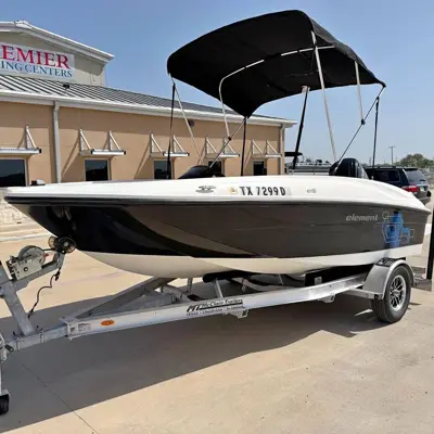 2017 BAYLINER ELEMENT 16